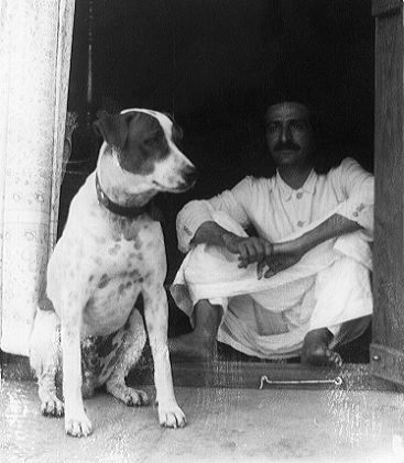 Meher Baba med vakthunden Chum